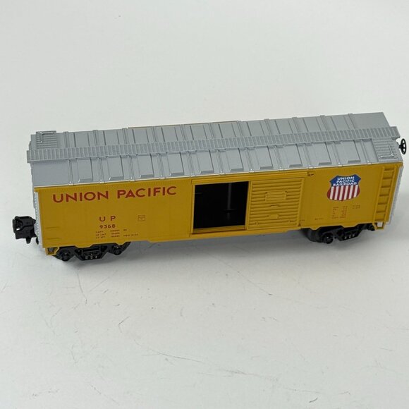 Rail Kings Rugged Rails O-27 Union Pacific BoxCar #33-7402 single door O gauge - Picture 7 of 11